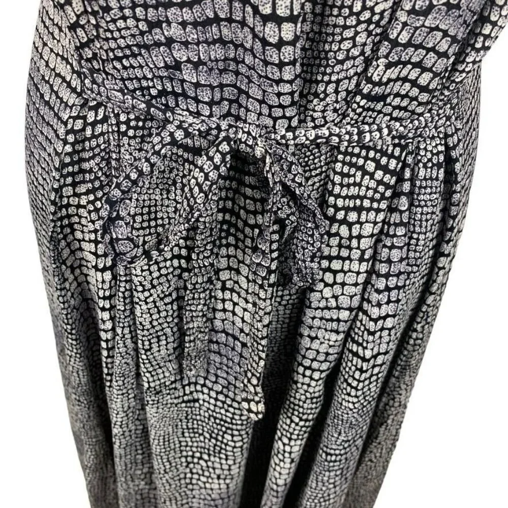 Olivia‎ Black & White Crocodile Print Slip Dress Rayon Lace Hem Sleeveless S